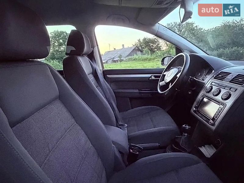 Фото Volkswagen Touran з оголошення AUTO.RIA