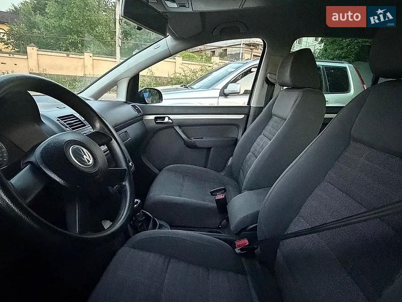 Фото Volkswagen Touran з оголошення AUTO.RIA