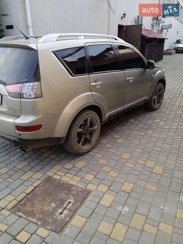 Фото Mitsubishi Outlander з оголошення AUTO.RIA