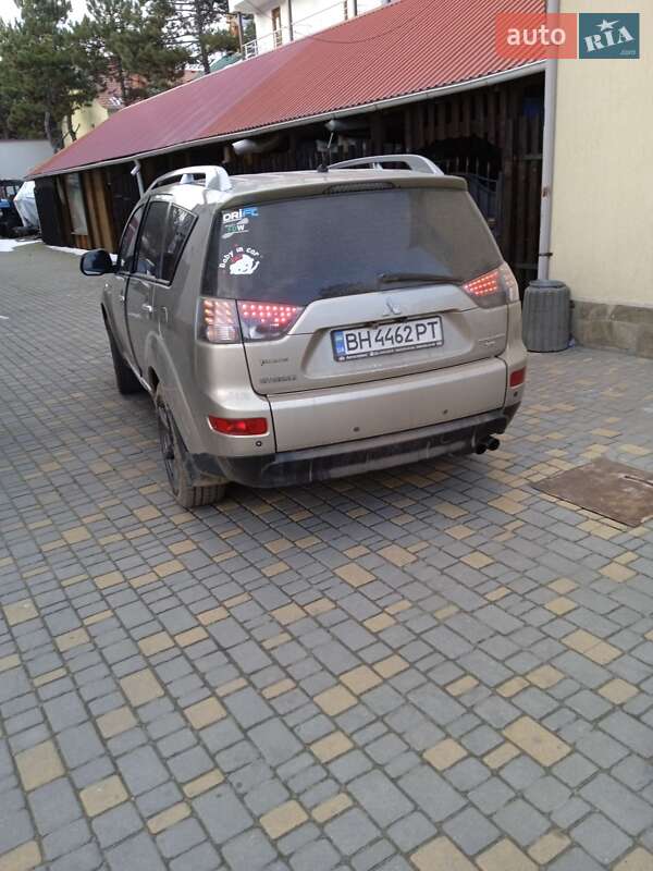 Фото Mitsubishi Outlander з оголошення AUTO.RIA