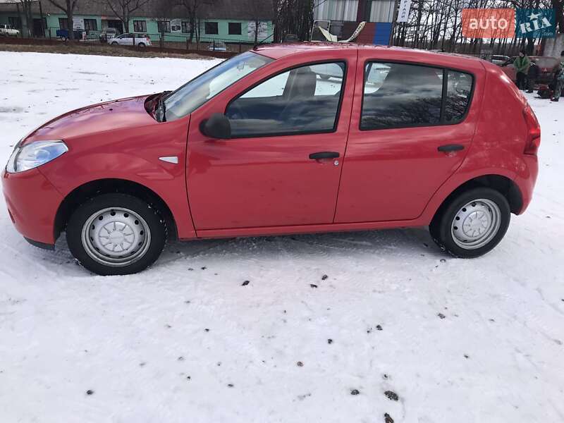 Фото Dacia Sandero з оголошення AUTO.RIA