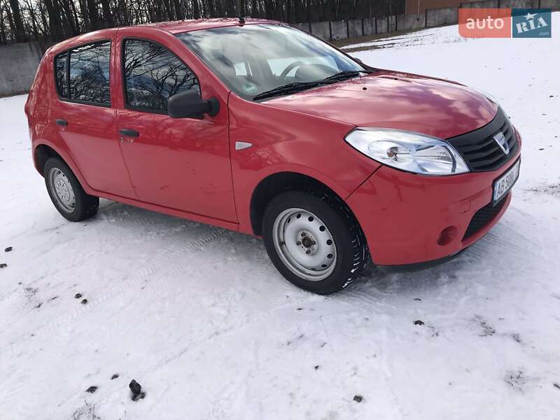 Фото Dacia Sandero з оголошення AUTO.RIA