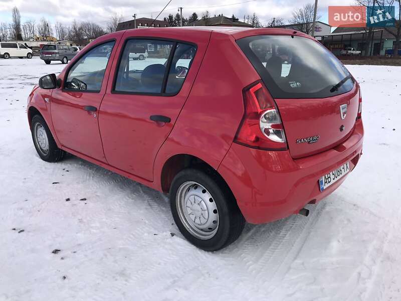 Фото Dacia Sandero з оголошення AUTO.RIA