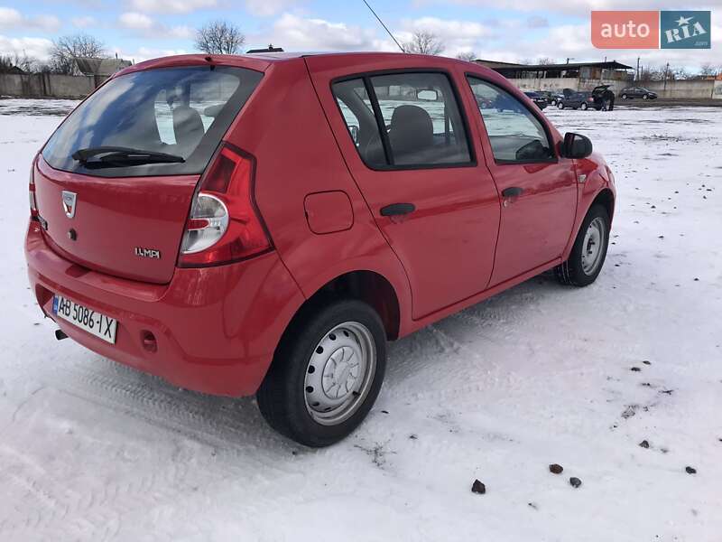 Фото Dacia Sandero з оголошення AUTO.RIA