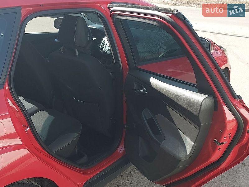 Фото Ford Focus з оголошення AUTO.RIA