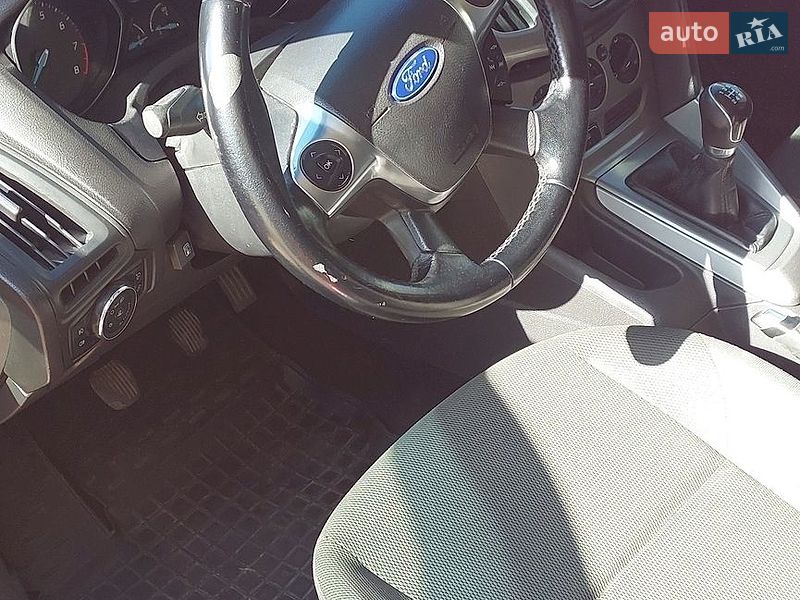 Фото Ford Focus з оголошення AUTO.RIA