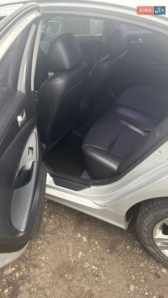 Фото Hyundai Sonata з оголошення AUTO.RIA