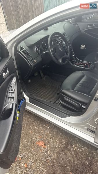 Фото Hyundai Sonata з оголошення AUTO.RIA