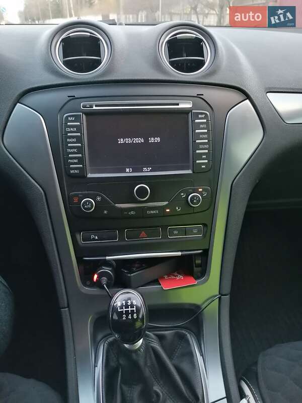 Фото Ford Mondeo з оголошення AUTO.RIA