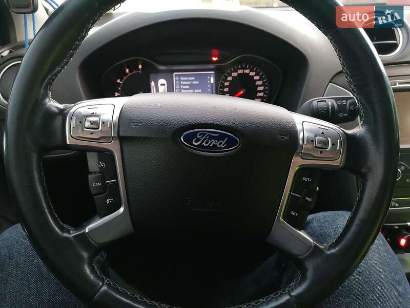 Фото Ford Mondeo з оголошення AUTO.RIA