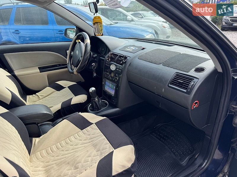 Фото Ford Mondeo з оголошення AUTO.RIA