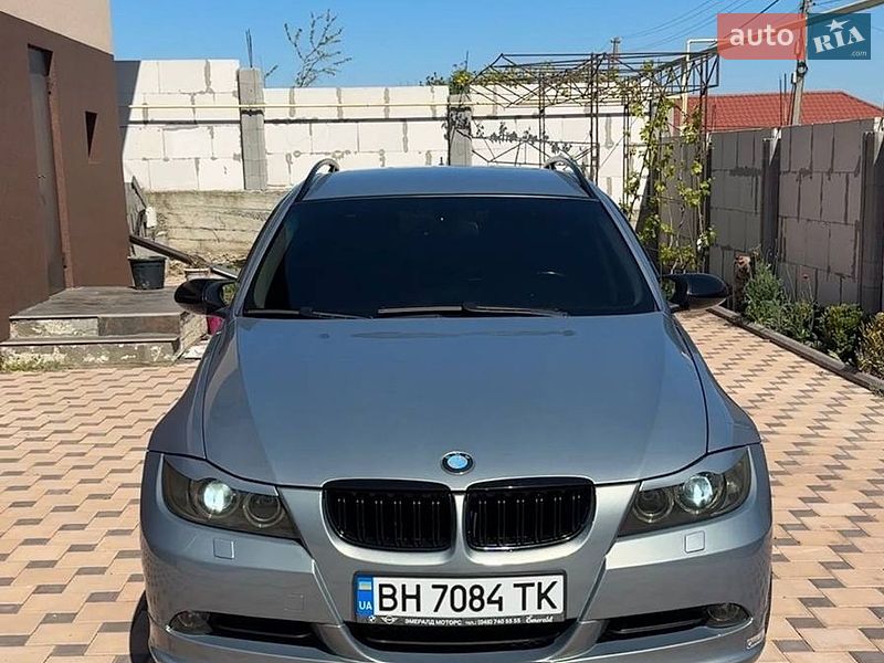 Фото BMW 3 Series з оголошення AUTO.RIA