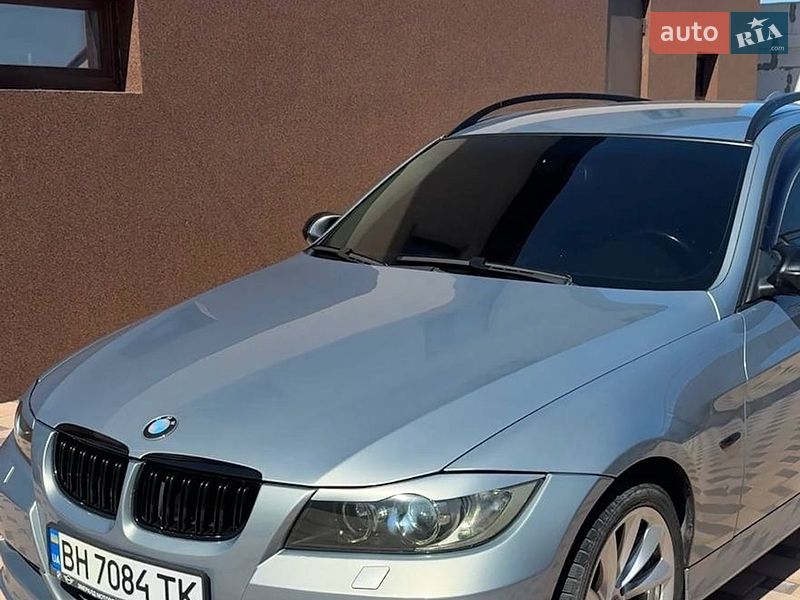 Фото BMW 3 Series з оголошення AUTO.RIA