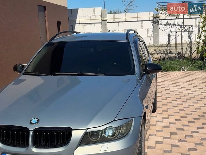 Фото BMW 3 Series з оголошення AUTO.RIA