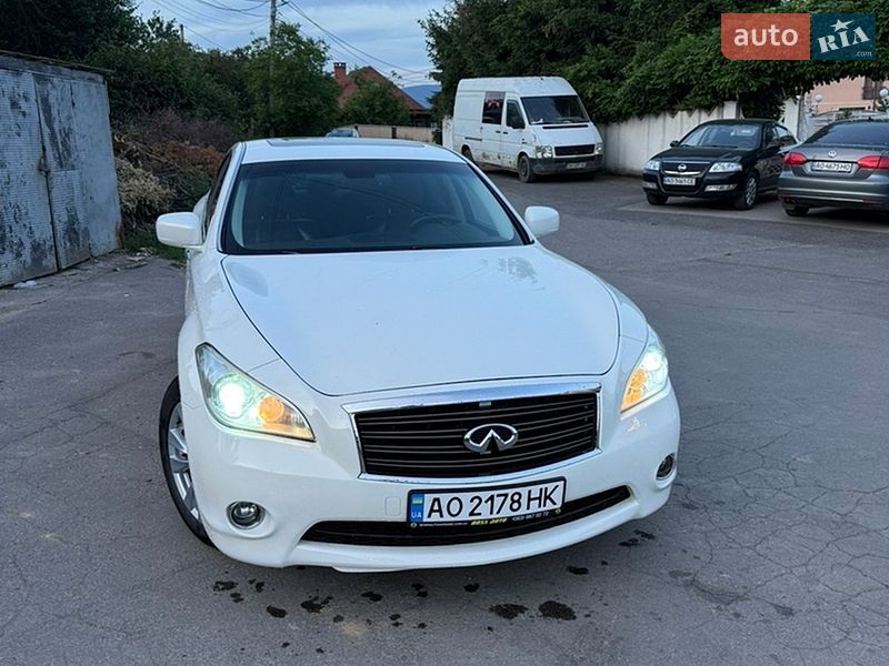 Фото Infiniti M37 з оголошення AUTO.RIA