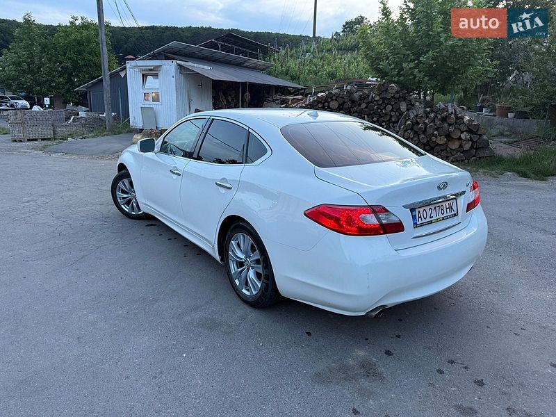 Фото Infiniti M37 з оголошення AUTO.RIA