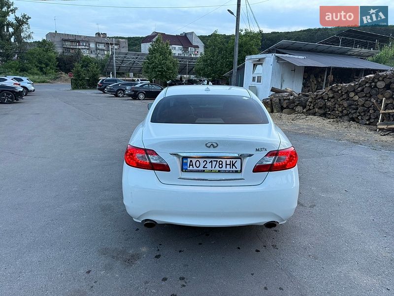 Фото Infiniti M37 з оголошення AUTO.RIA