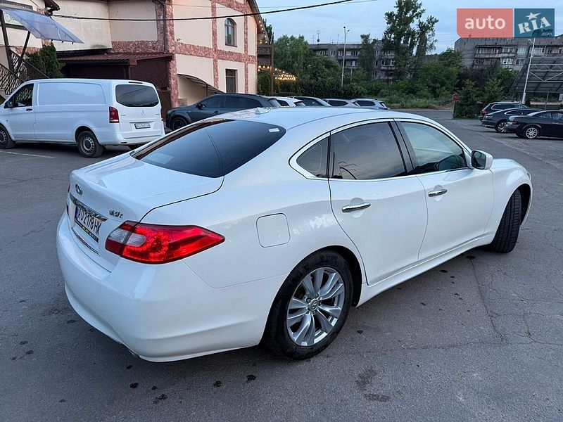 Фото Infiniti M37 з оголошення AUTO.RIA