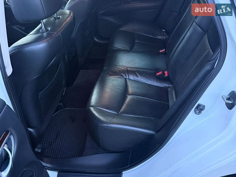 Фото Infiniti M37 з оголошення AUTO.RIA