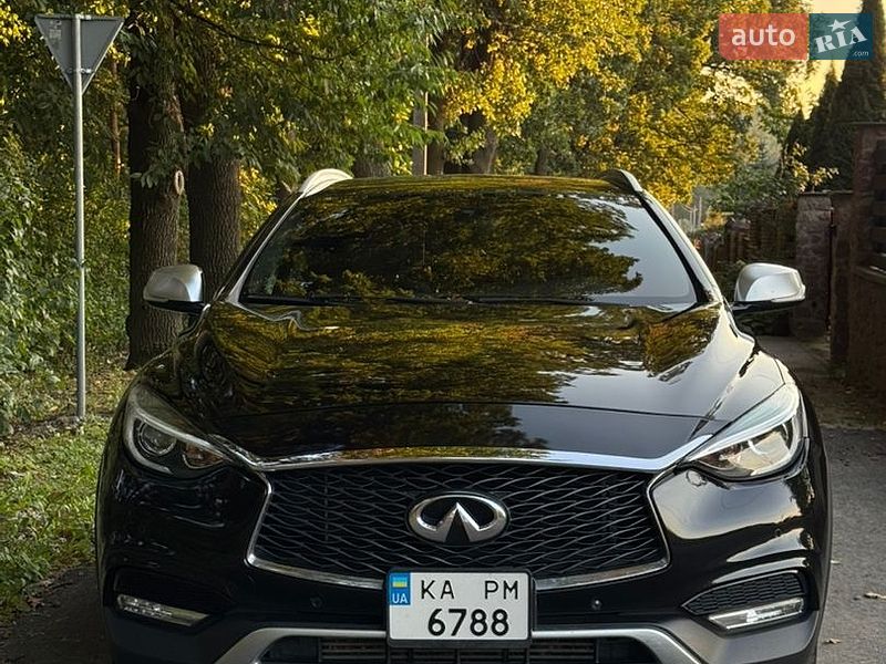 Фото Infiniti QX30 з оголошення AUTO.RIA