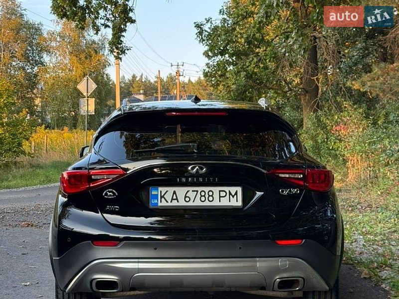 Фото Infiniti QX30 з оголошення AUTO.RIA