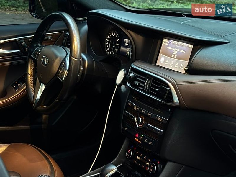 Фото Infiniti QX30 з оголошення AUTO.RIA