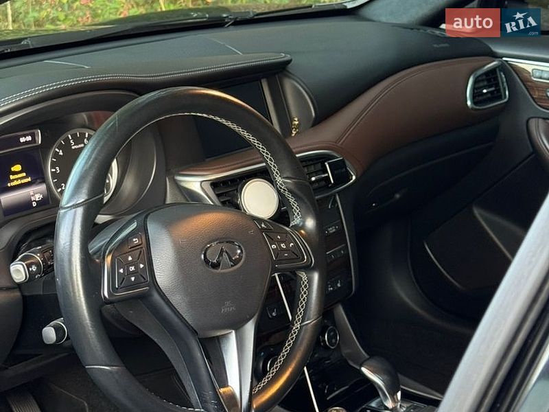 Фото Infiniti QX30 з оголошення AUTO.RIA