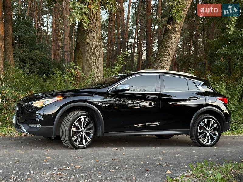 Фото Infiniti QX30 з оголошення AUTO.RIA