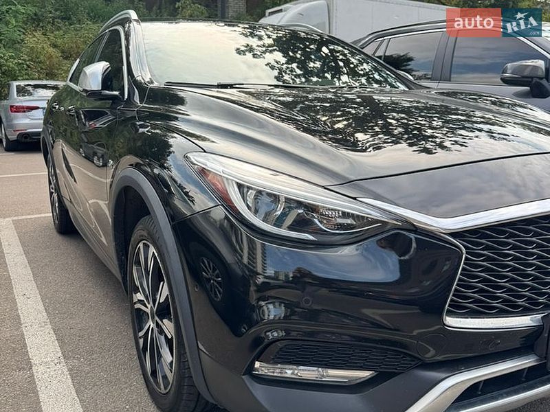 Фото Infiniti QX30 з оголошення AUTO.RIA
