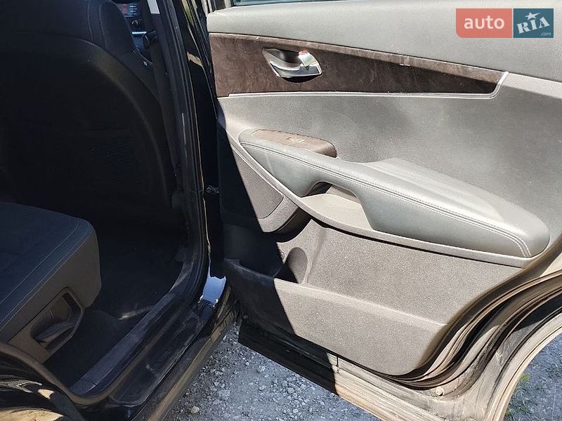 Фото Kia Sorento з оголошення AUTO.RIA