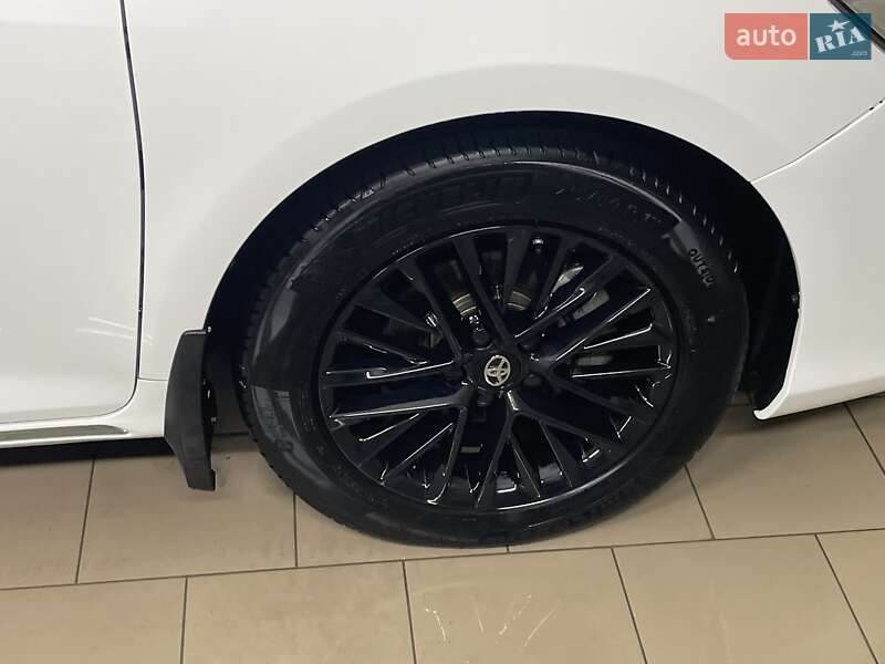 Фото Toyota Camry з оголошення AUTO.RIA