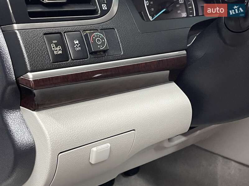 Фото Toyota Camry з оголошення AUTO.RIA