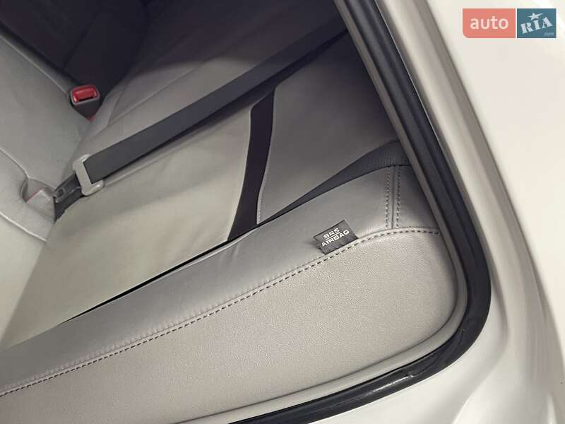 Фото Toyota Camry з оголошення AUTO.RIA