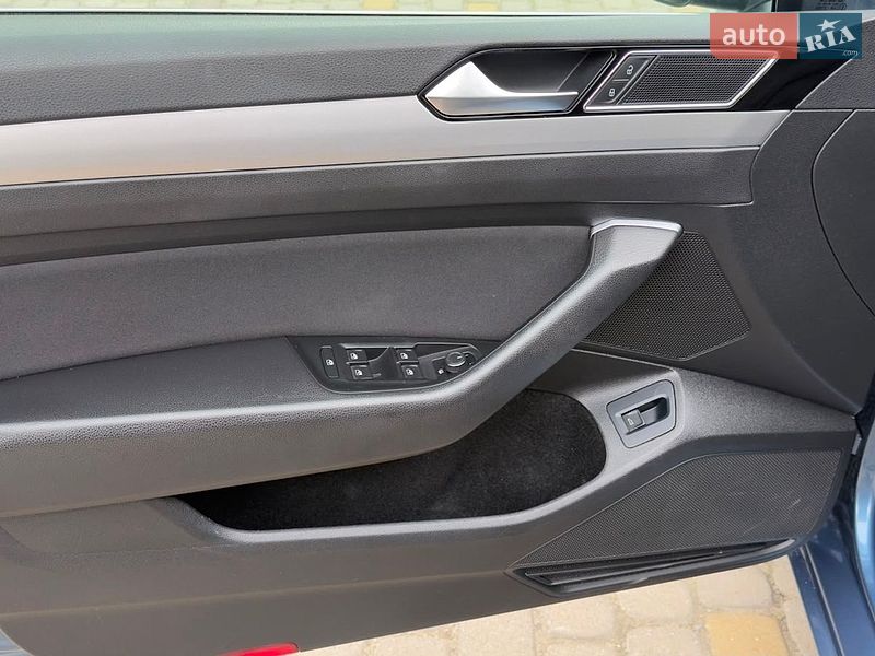 Фото Volkswagen Passat з оголошення AUTO.RIA