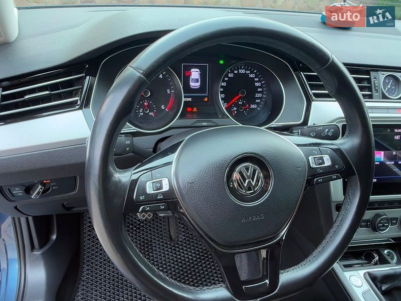 Фото Volkswagen Passat з оголошення AUTO.RIA