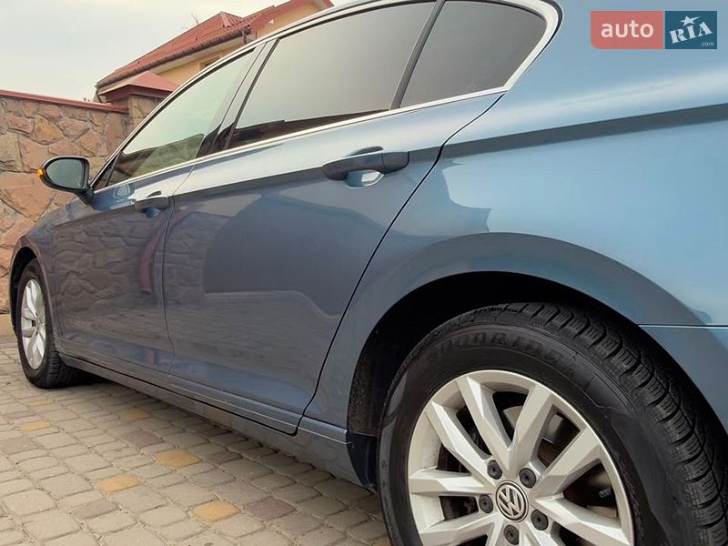 Фото Volkswagen Passat з оголошення AUTO.RIA