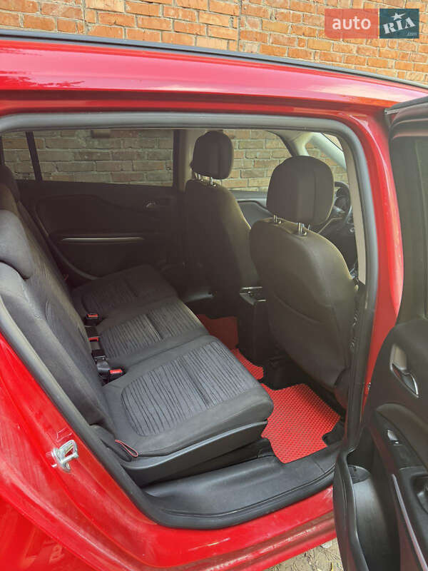 Фото Opel Zafira Tourer з оголошення AUTO.RIA