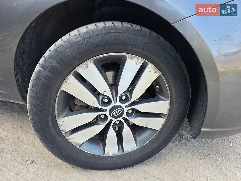 Фото Kia Forte з оголошення AUTO.RIA