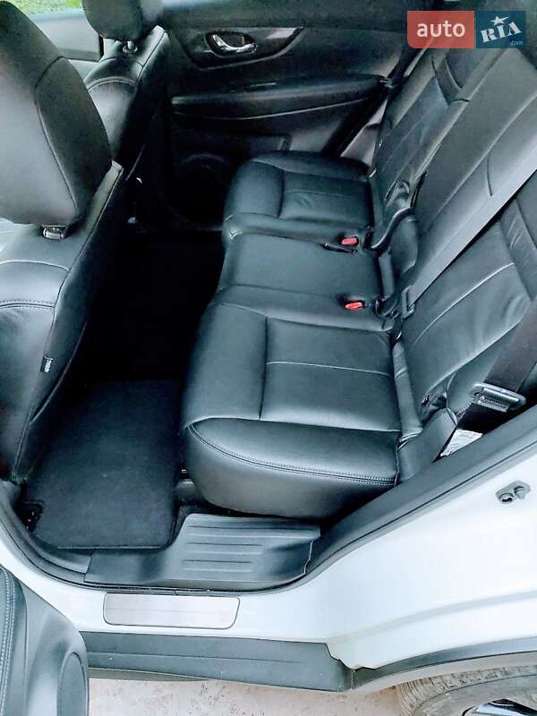 Фото Nissan Rogue з оголошення AUTO.RIA