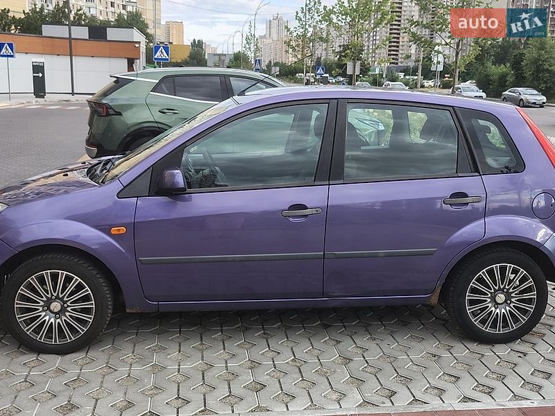 Фото Ford Fiesta з оголошення AUTO.RIA