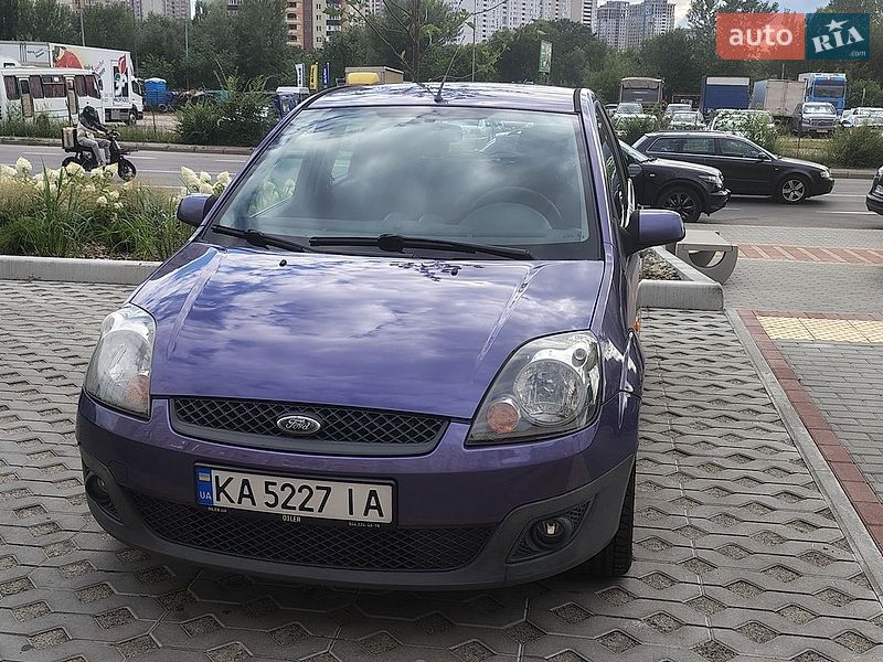 Фото Ford Fiesta з оголошення AUTO.RIA