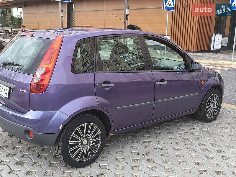 Фото Ford Fiesta з оголошення AUTO.RIA