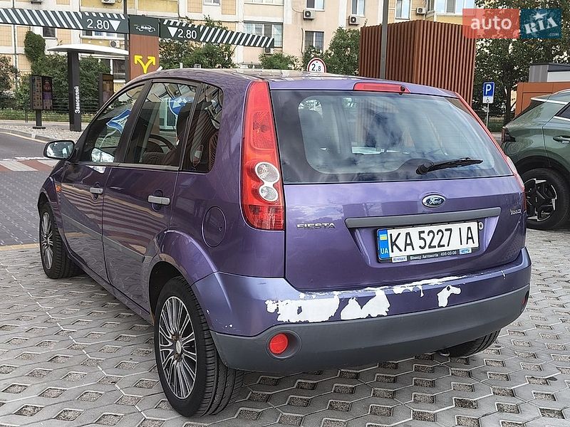 Фото Ford Fiesta з оголошення AUTO.RIA
