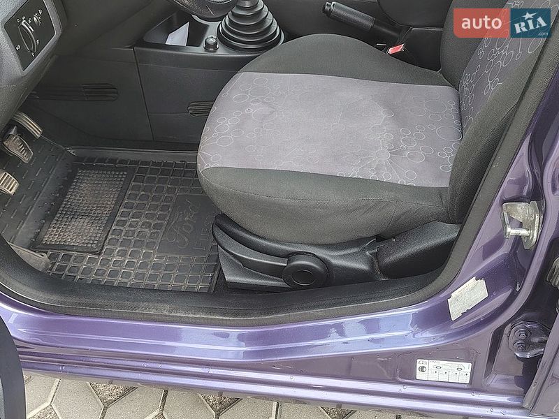 Фото Ford Fiesta з оголошення AUTO.RIA