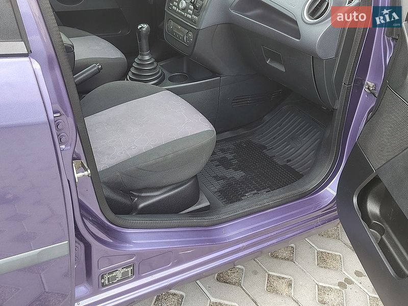 Фото Ford Fiesta з оголошення AUTO.RIA