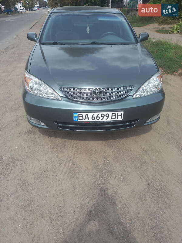 Фото Toyota Camry з оголошення AUTO.RIA