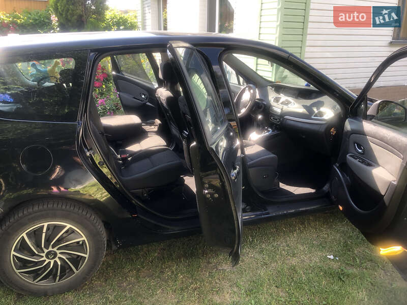 Фото Renault Grand Scenic з оголошення AUTO.RIA