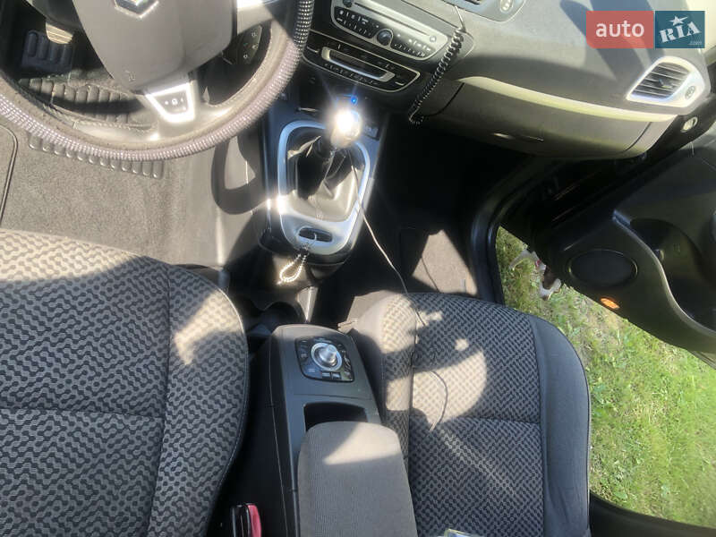 Фото Renault Grand Scenic з оголошення AUTO.RIA