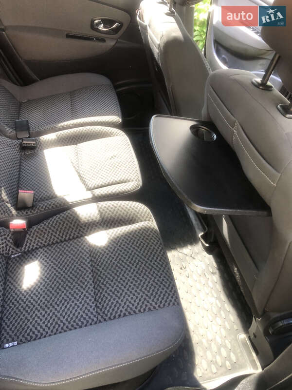 Фото Renault Grand Scenic з оголошення AUTO.RIA