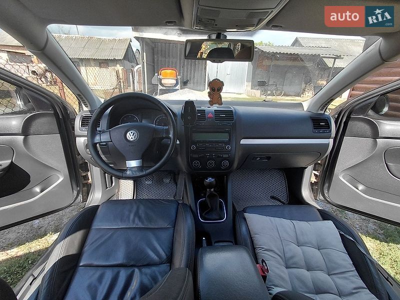 Фото Volkswagen Golf з оголошення AUTO.RIA
